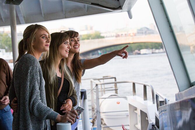 London Roundtrip Thames Cruise Uber Boat by Thames Clippers - Comfort and Convenience
