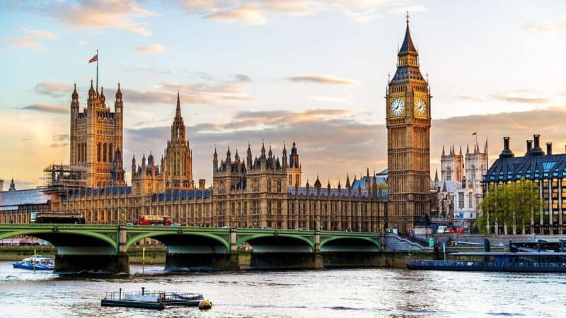 London Royal Walking Tour - Key Points