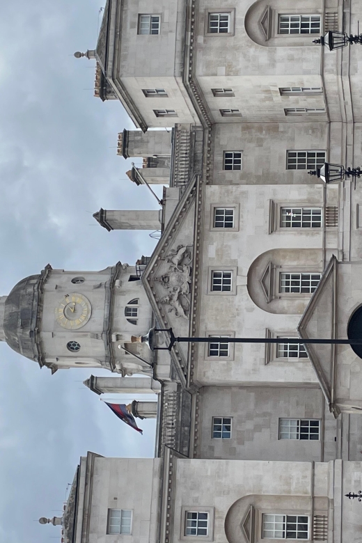 London; Royalty and Democracy - Monarchical Rule to Parliamentary Democracy