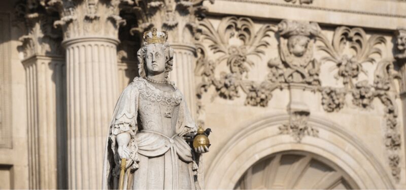 London: Self-Guided History City Tour with an App - The Cultural and Culinary Stops