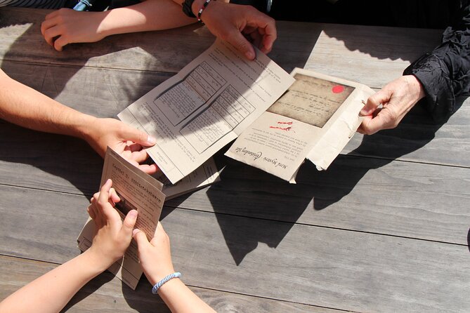 London Self-Guided Murder Mystery Tour by Trafalgar Square - Accessibility Features