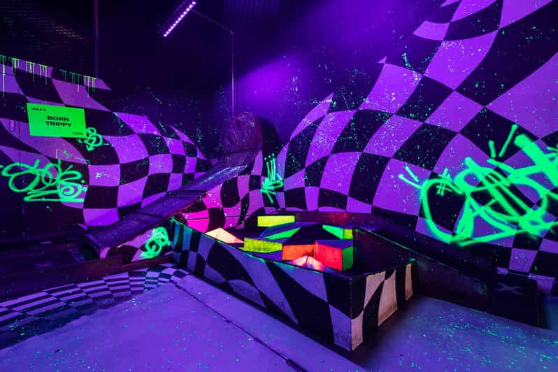 London: Shoreditch Junkyard Golf Tickets for 9 or 18 Holes - Sum Up