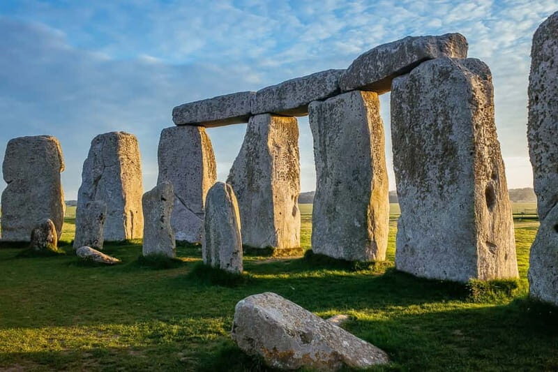 London: Small Group Stonehenge and Bath Tour & Secret Site - Detailed Exploration of the Tour Experience