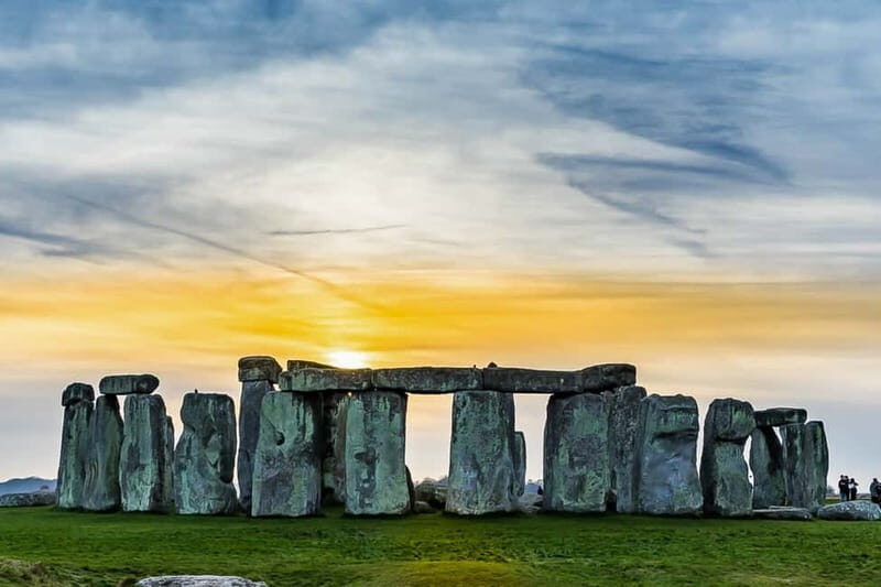 London: Small Group Stonehenge and Bath Tour & Secret Site - FAQ