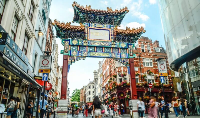 London: Soho, Chinatown, Leicester Square, & Piccadilly Tour - Exploring the Neighborhoods in Detail