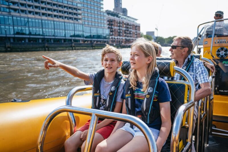 London: Speedboat Sightseeing Tour - Safety and Requirements