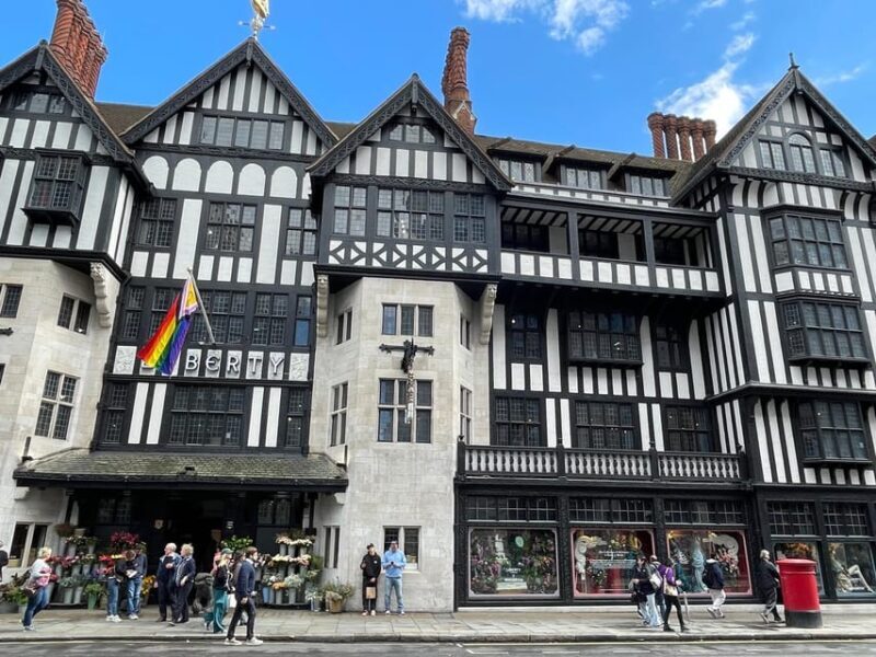 London: Taylor Swift London Boy Walking Tour - Key Points
