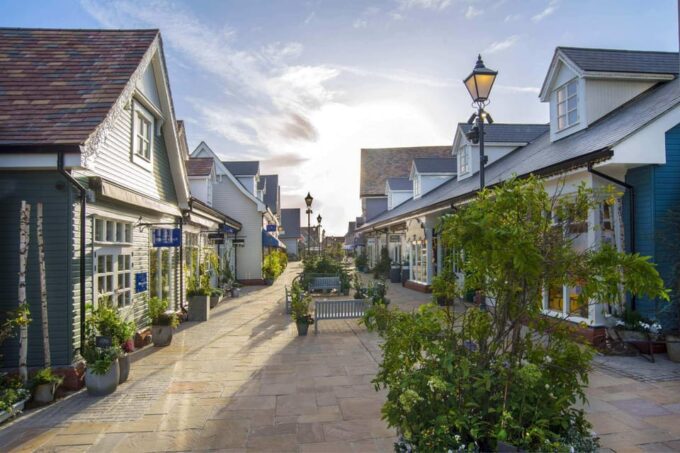 London to Bicester Village: Private Tour - Sum Up