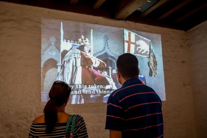 London: Tower of London and Crown Jewels Exhibition Ticket - Visitor Information and Guidelines