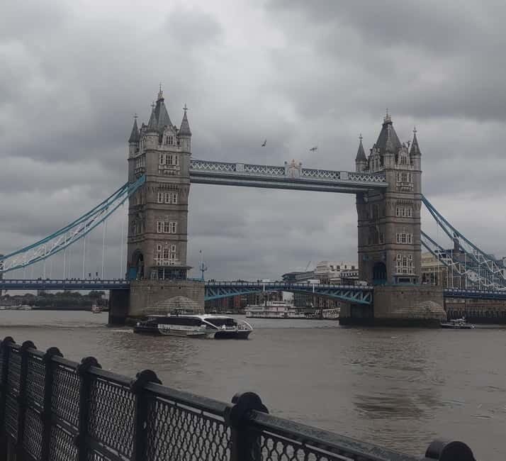 London: Tower of London and Tower Bridge Private Tour - The Tower of London: A Fortress of Secrets