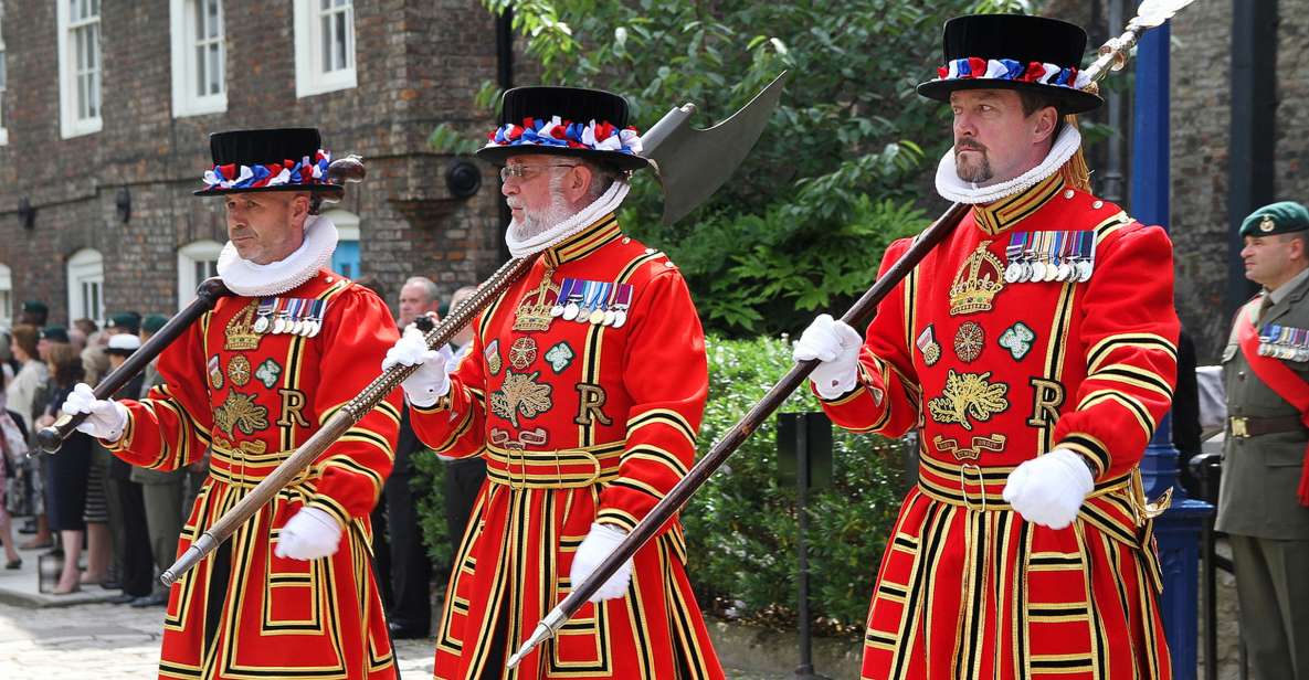 London: Tower of London, Beefeater Welcome, and Crown Jewels - Customer Ratings and Feedback