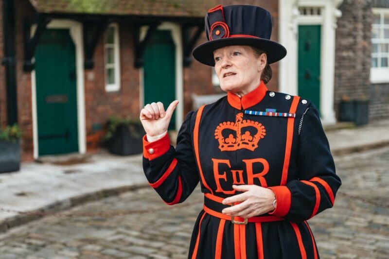 London: Tower of London Entry & Beefeater Private Audience - Practical Tips for Visiting