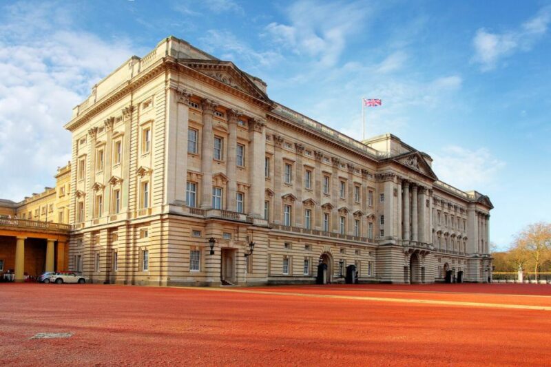 London Vintage Bus Tour, Thames Cruise, Fish & Chips - Itinerary Highlights