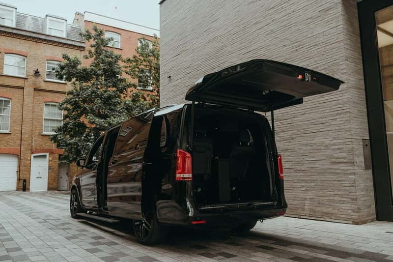 London: VIP Luxury Tour with Harrods or Restaurant Stop - An In-Depth Look at the London VIP Luxury Tour