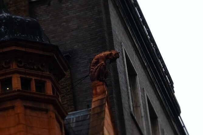 London's Hidden Gems and Secret History Private Guided Tour - Discovering London’s Hidden Corners