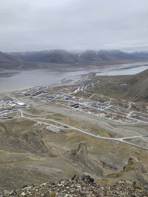 Longyearbyen: Panorama view hike - Platåfjellet Guided Hike - Why Travelers Love This Tour