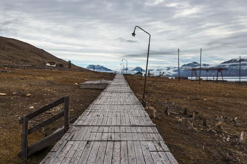 Longyearbyen: Pyramiden & Glacier Arctic Boat Tour - The Sum Up