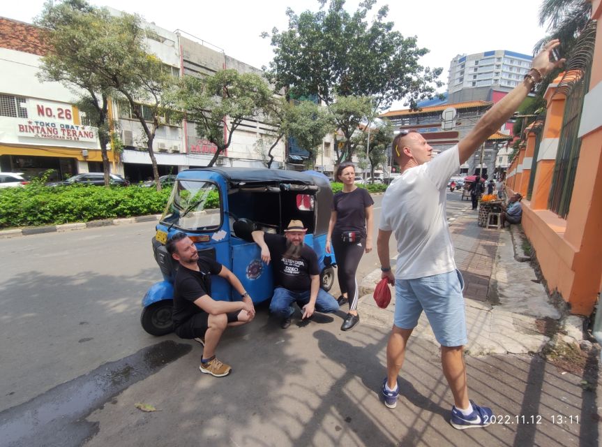 Look at Jakarta Local Experience Tour With Boating - Key Points