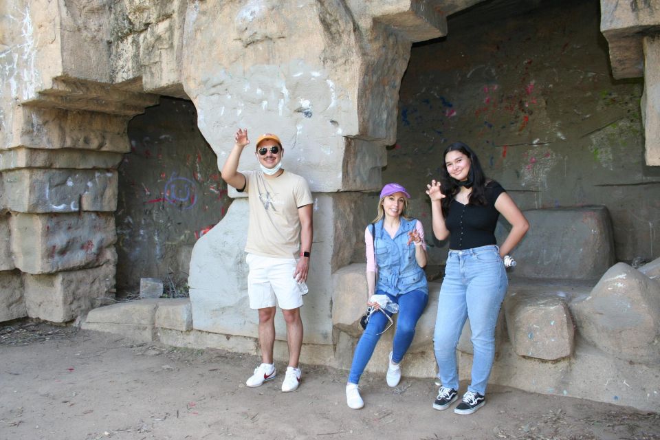 Los Angeles: Mini Car Self-Driving City Tour With a Guide - Exploring Iconic Landmarks