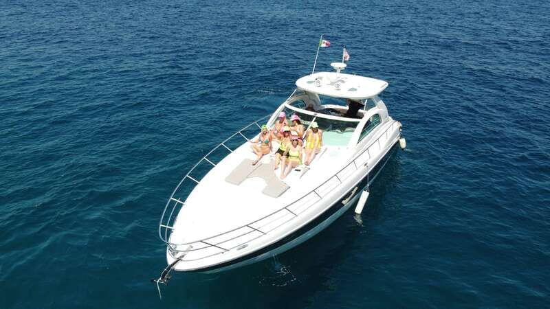 LOS CABOS: PRIVATE BAY AND ARCH TOUR. LUXURY YACHT - An In-Depth Look at the Tour