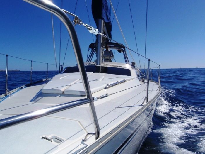 Los Cabos: Private Snorkel or Sunset 42-Foot Sailing Cruise - Tour Guide and Language Options