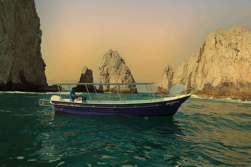 Los Cabos: Sunset Boat Tour to the Arch and Sea Lions - A Closer Look at the Sunset Boat Tour from Los Cabos