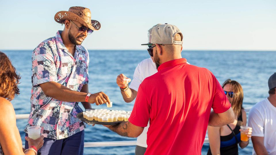 Los Cabos: Sunset Dinner Cruise With Transportation - Pickup and Drop-off