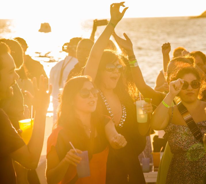 Los Cabos: Sunset Fajitas Dinner Cruise on Cabo Escape - Key Points