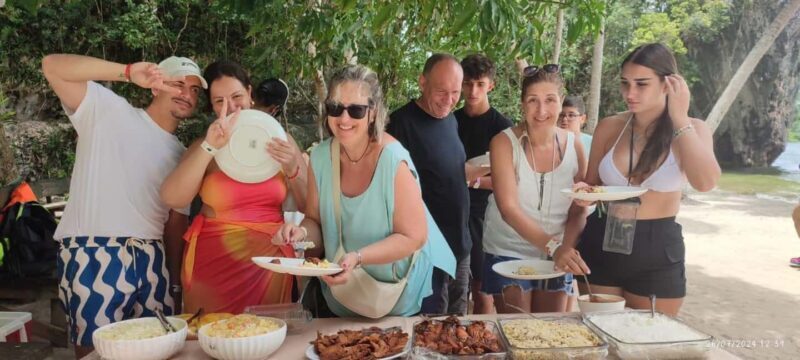 Los Haitises: Boat + Lunch at the beach & Natural pools - Discovering the Natural Beauty of Los Haitises