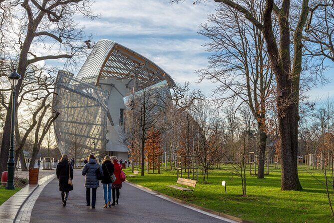 Louis Vuitton Foundation Exterior Walking Tour and Premium Entry - Who Will Love This Tour?