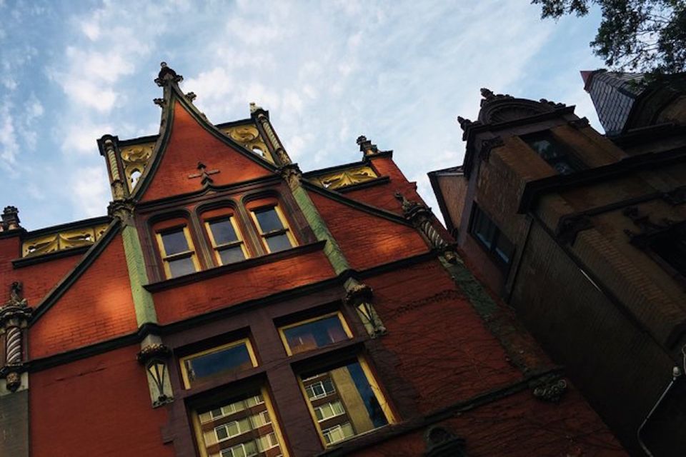 Louisville: Old Louisville Walking Ghost Tour - Admiring Old Mansions and Strikingly Beautiful Homes