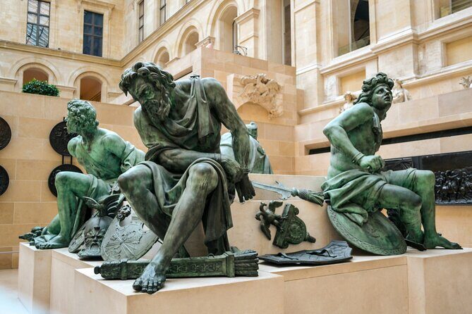 Louvre Art and Mysteries: Private Guided Experience (Lang+) - FAQ