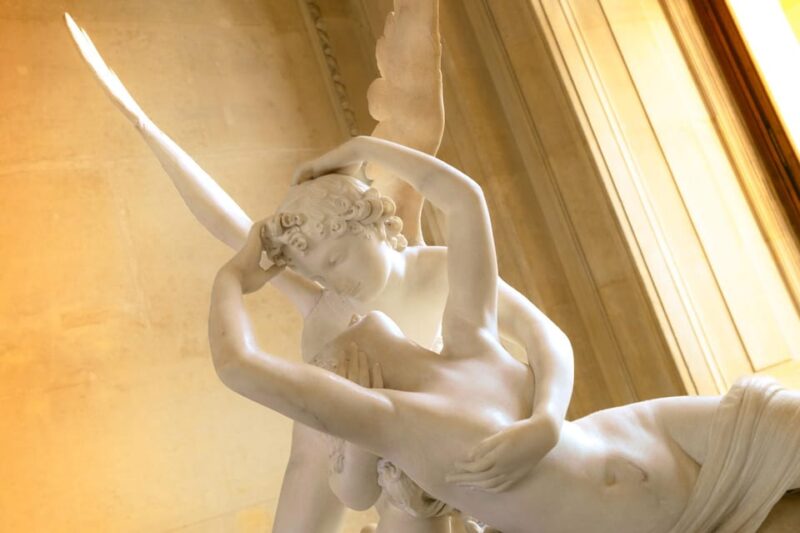Louvre Art and Mysteries: Private Guided Tour (FR ENG ESP) - Duration and Languages