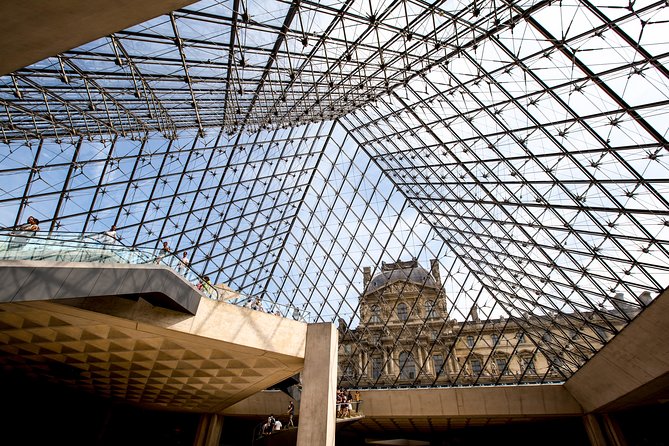 Louvre Museum Guided Tour Options With Entry Ticket - Accessibility Information