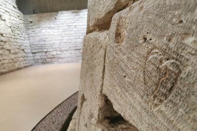 Louvre Museum Guided Tour With Skip-The-Line Tickets - Tips for a Smooth Experience