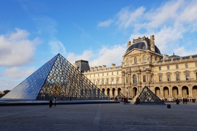 Louvre Private Guided Tour From Paris / Tickets Included - Cancellation Policy