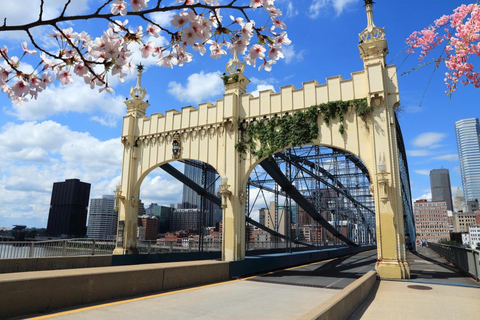 Love in the City: Pittsburgh's Enchanting Romantic Walk - Romantic Moments and Memories