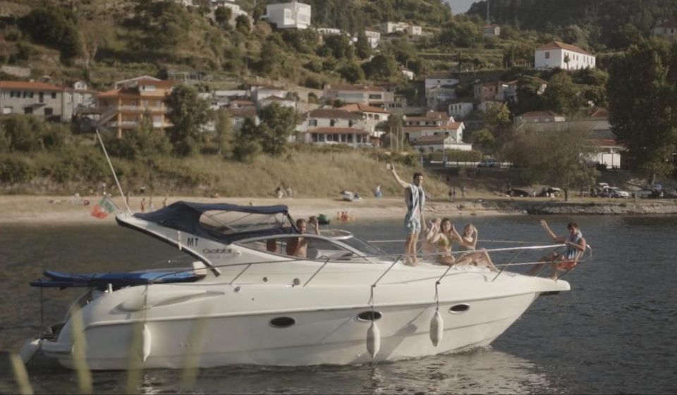 Love Island: Full Day Yacht Tour - Picnic on Serene Island