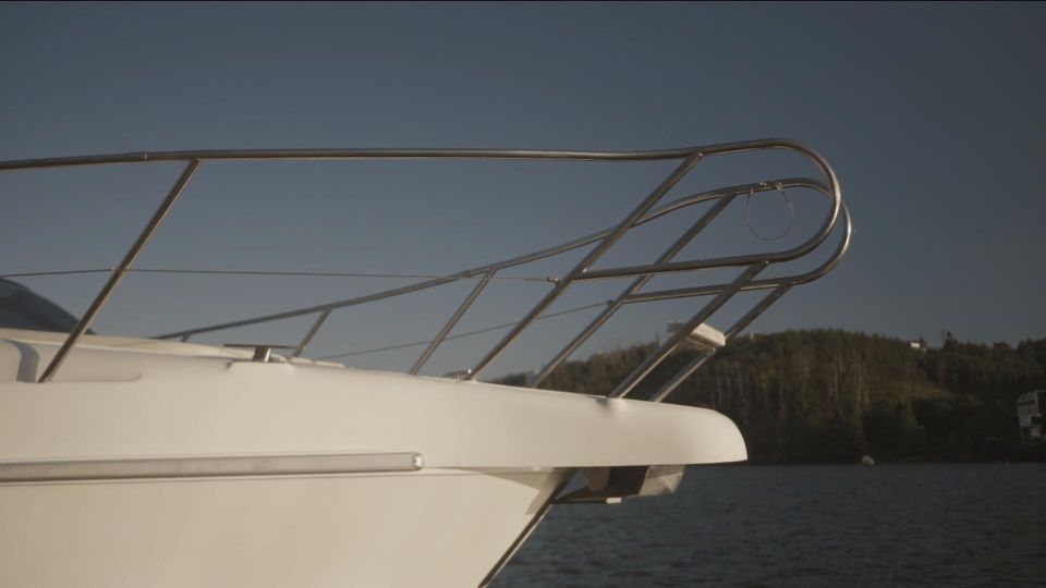 Love Island: Full Day Yacht Tour - Crestuma-Lever Lock Adventure