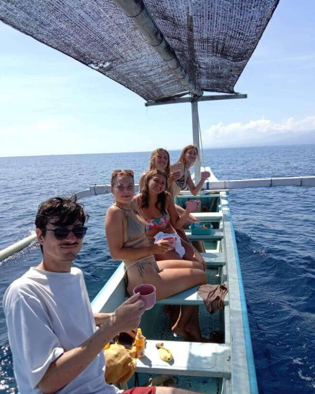 Lovina/BALI : SPECIAL Dolphin Watching,Swimming,Snorkeling - A Practical Look at the Lovina/Bali Dolphin Watching, Swimming, and Snorkeling Tour