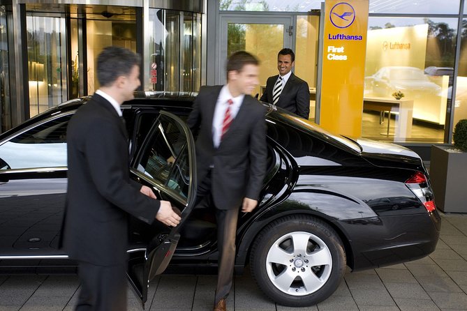 Low Cost :- Hire Full or Half Day Executive Luxury Car Services in Toronto - Customer Reviews and Satisfaction