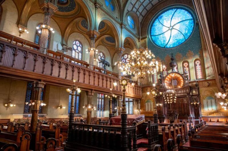 Lower East Side Experience w/ 4 Delis & Synagogue Entry - Walking and Atmosphere