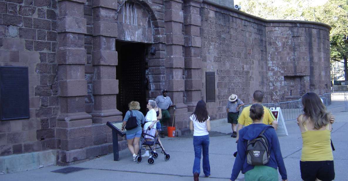 Lower Manhattan Self-Guided Walking Tour & Scavenger Hunt - Tour Duration and Distance