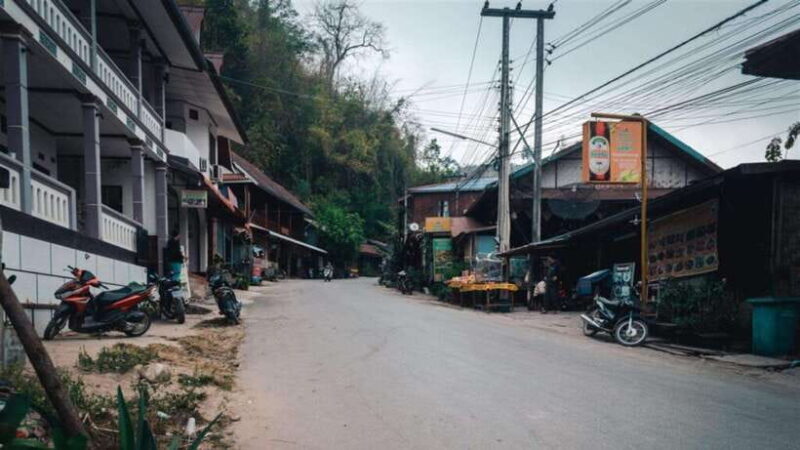 Luang Prabang: 2D Transfer to Huay Xai by Slow Boat - FAQ