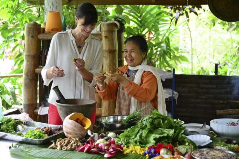 Luang Prabang: Cooking Class at the Former Royal Palace - Practical Tips for Travelers