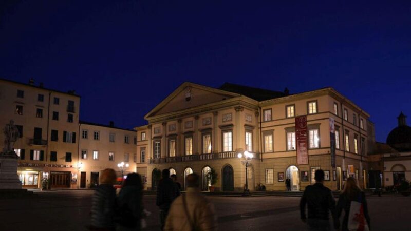 Lucca by Night: A Magical Experience (English) - Key Points