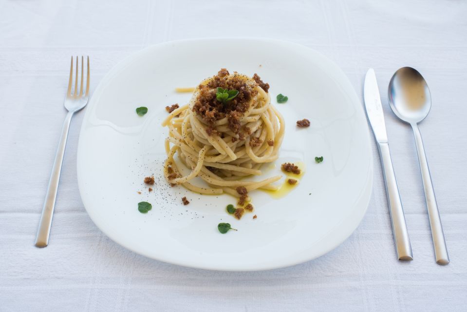 Lucca: Market and Cooking Class at a Locals Home - Tasting of Prepared Dishes