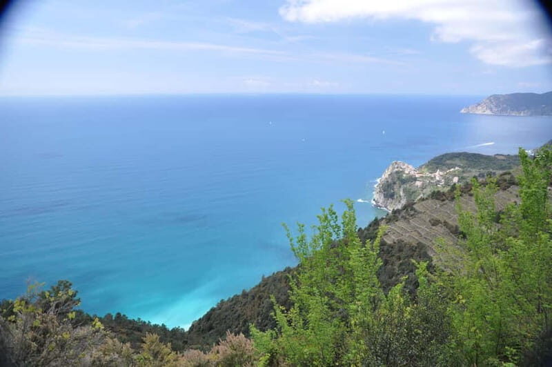 Lucca Private day tour to Portovenere & Cinque Terre - Exploring the Villages: Riomaggiore, Corniglia, and More
