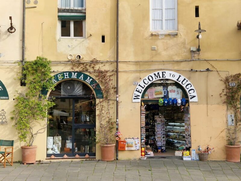 Lucca: private tour of center, San Martino and San Frediano - Exploring Lucca: A Private Tour Through Its Heart