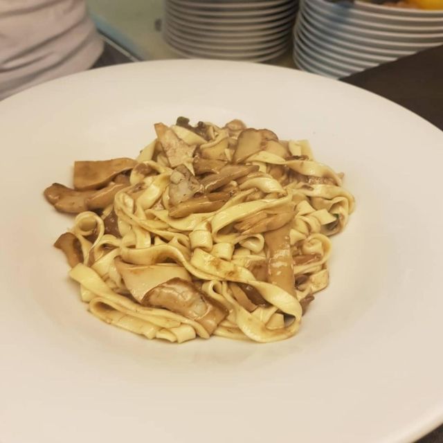 Lucca: Traditional-Traditional Cooking Class cuisine course - Who Should Consider This Tour?